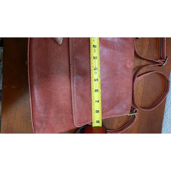 Vintage Chaos Genuine Leather Red Crossbody Bag Adjustable Strap Size M - Picture 8 of 9